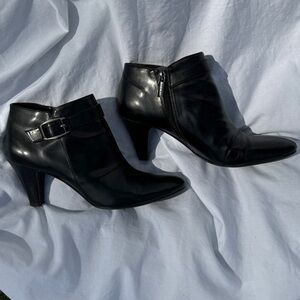 Bandolino chunky heel black boots
